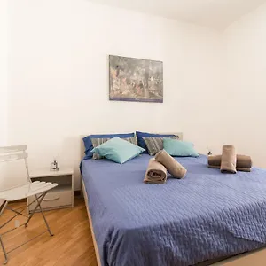 https://lake-como-center-home-by-house-of-travelers.it-lombardy.com